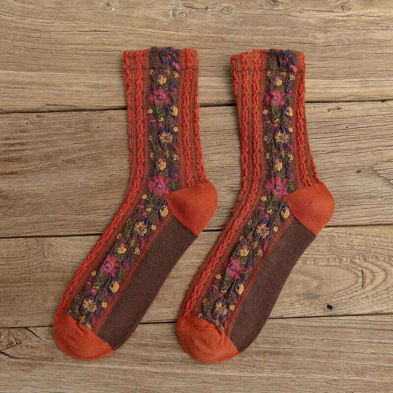 1 Pair Pure Cotton Floral Embroidery Medium Tube Women's Socks