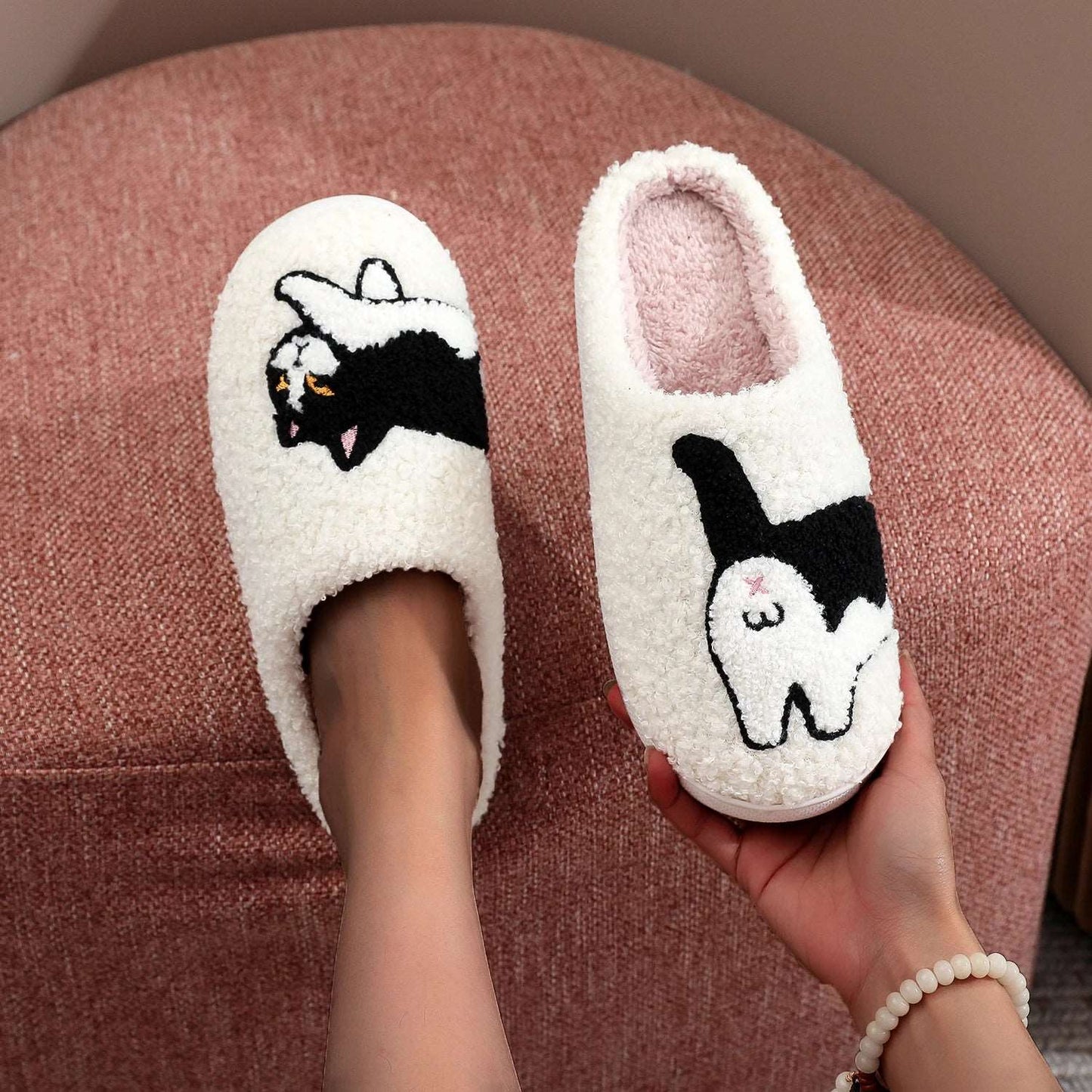 Cat Butt Cotton Slippers model feet