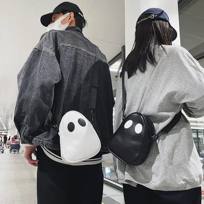 models Vintage Halloween Ghost Crossbody Bag