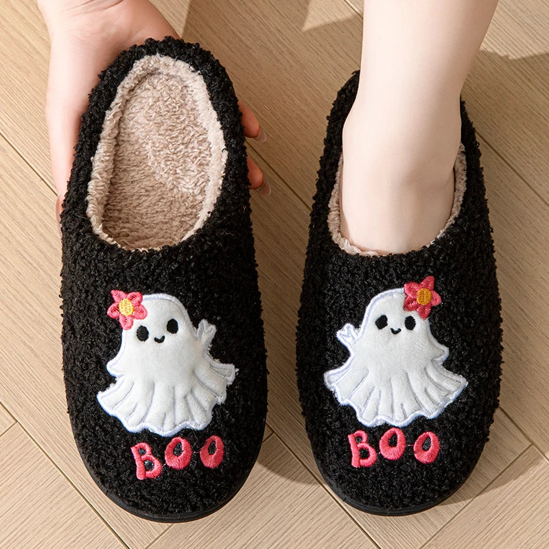 Model wearing Halloween Cute Ghost Cotton Slippers