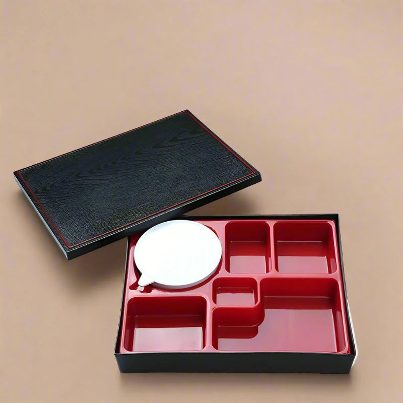 bento box with storage and plain lid